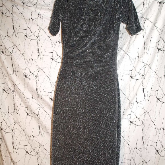 Midlength DRESS Black With Silver BY R&M RICHARDS SIZE 6 USED FOR PHOTO SHOOT - Picture 4 of 4